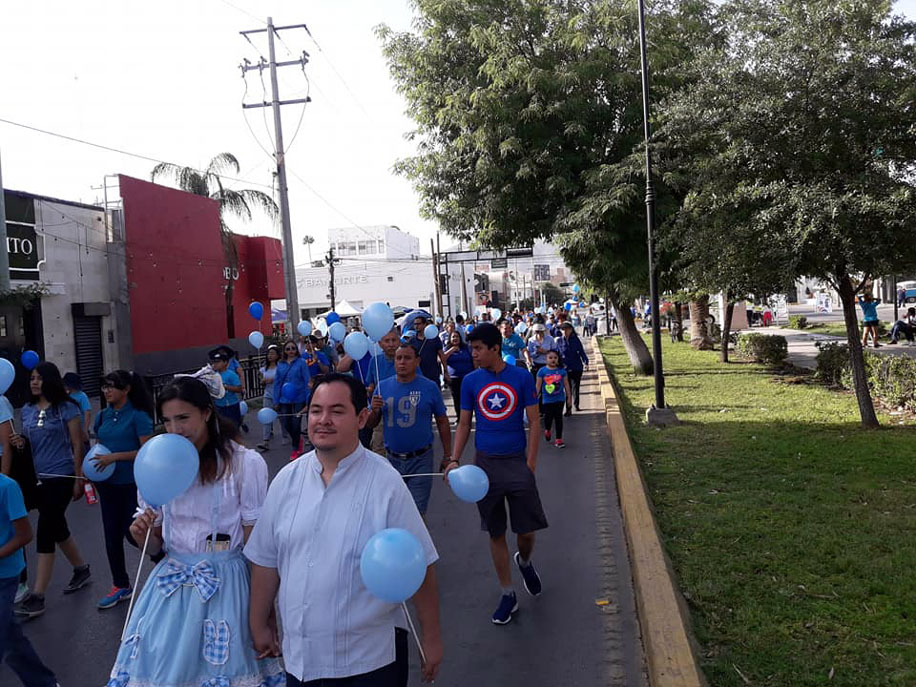 Se realizan distintas actividades para reunir fondos para el colegio de educación especial.
