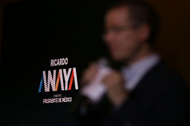 Ricardo Anaya presentó su propuesta económica a empresarios de Nuevo León. 