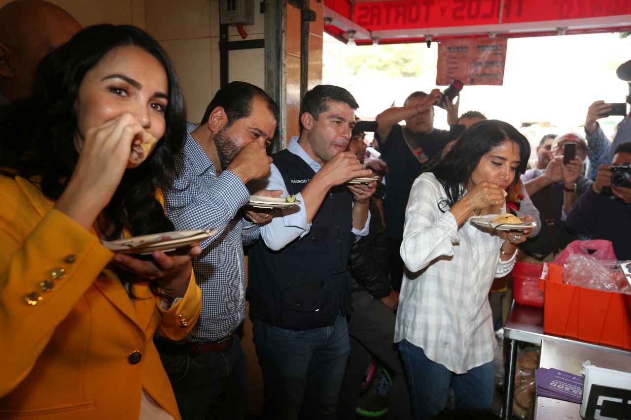 La candidata del Frente aseguró que las compras las hacen en los mercados públicos, pero no supo el nombre del más cercano a su hogar.