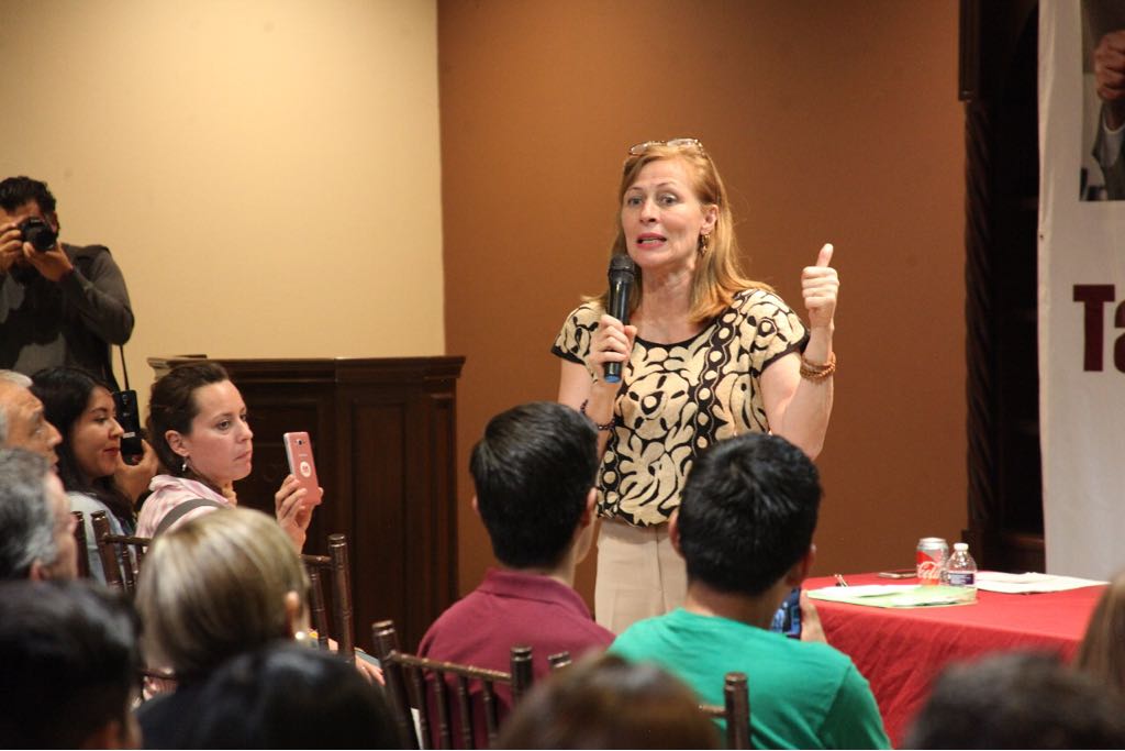 Tatiana Clouthier, coordinadora de la campaña presidencial de Andrés Manuel López Obrador estuvo en Saltillo.