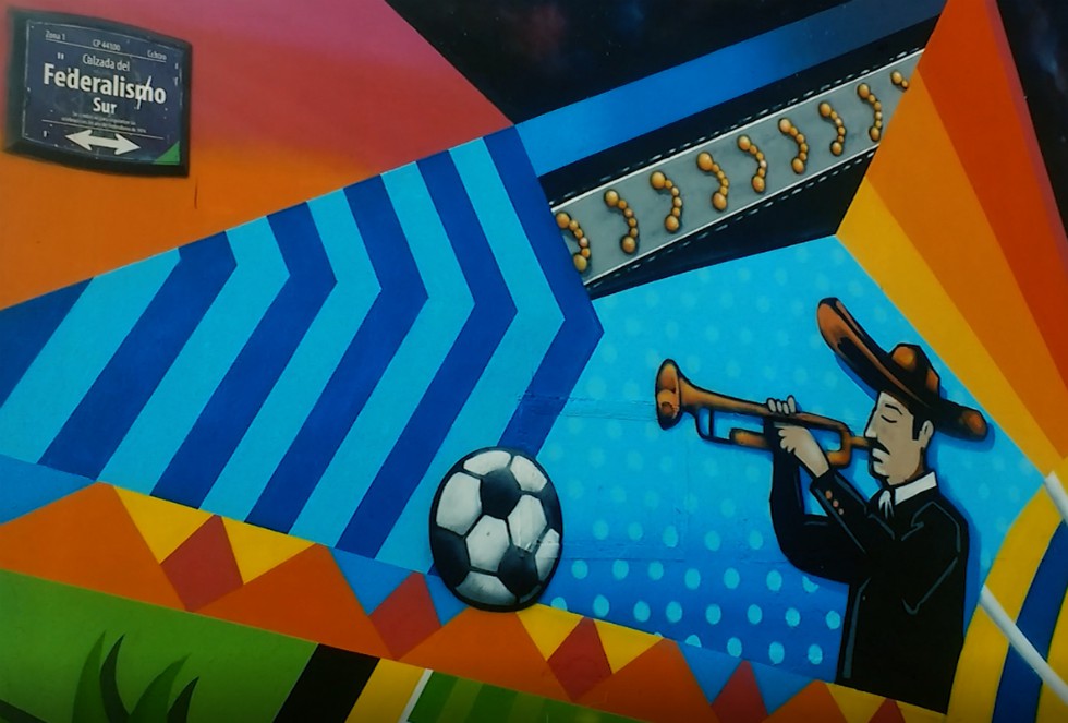 En el mural hay plasmados íconos por los cuales Guadalajara es conocido como el mariachi, el futbol y el maguey.