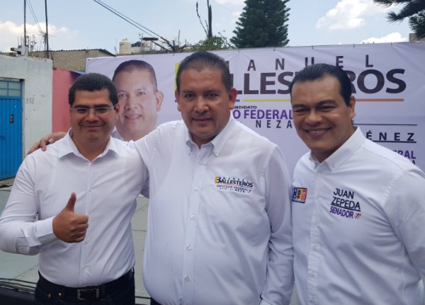 Acompañado por Juan Zepeda, Manuel Ballesteros inauguró seste viernes su casa de campaña en Nezahualcóyotl.