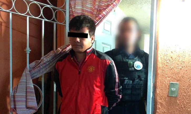 De acuerdo con las autoridades, el señalado aprovechó que sus hermanas cuidaban a varios menores de edad