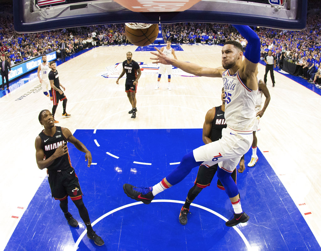 Los 76ers aplastaron al Heat para lograr su decimoséptima victoria consecutiva