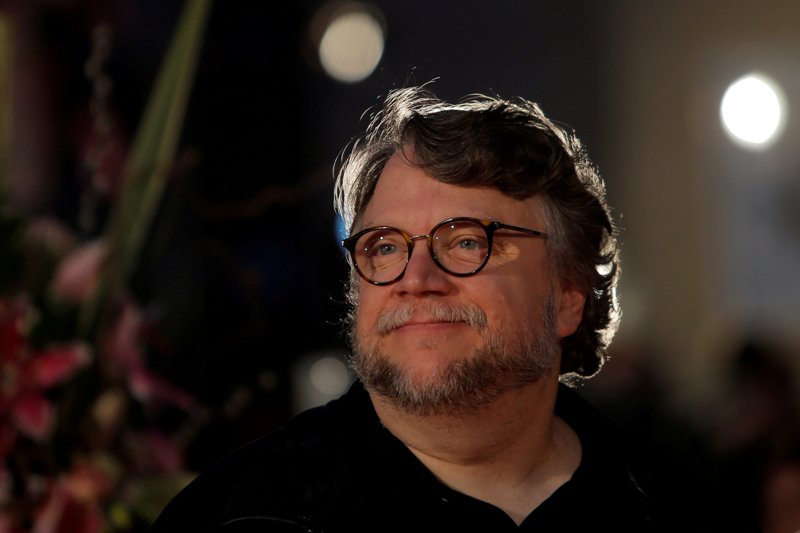 Guillermo del Toro posa antes de la ceremonia en que recibiría el Premio Málaga.