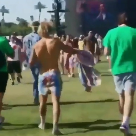 Justin Bieber baila la cumbia de Los Ángeles Azules.