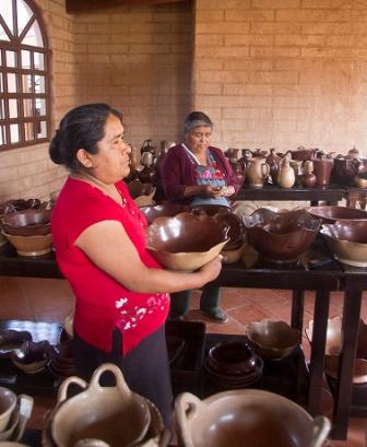 Los artesanos de esta población que pertenece al municipio de Zapotitlán Salinas, han mantenido intacta la técnica desde hace más de 2 mil 500 años
