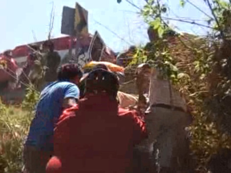 El autobús de la línea TEMSA, trasladaba a 37 miembros de la Iglesia Cristiana Roca de Fe, que regresaban de un encuentro de fe.