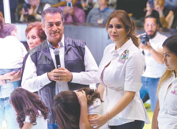 Jaime Rodríguez tuvo su primer acto en el Domo Care.