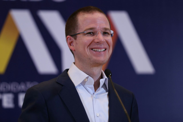 El candidato presidencial de 'Por México al Frente' llamó a sus contrincantes del PRI y de Morena a conducirse con civilidad durante la campaña electo