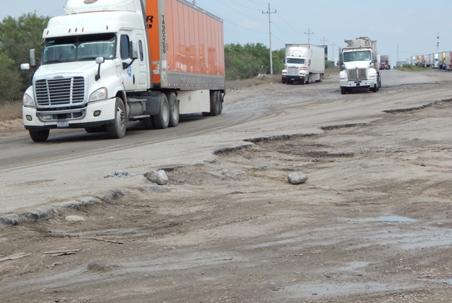 En deplorables condiciones la carretera Monterrey- Nuevo Laredo.