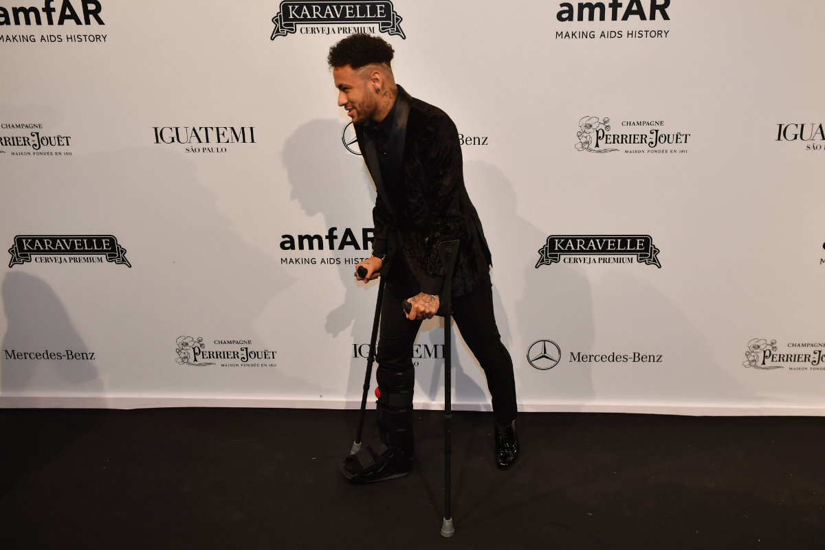 Neymar en a gala de AmfAR