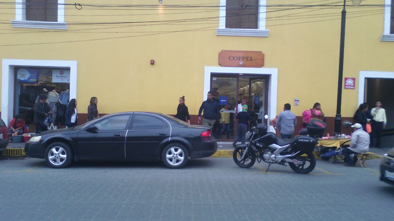 Los presuntos responsables intentaron sustraer mercancía con valor aproximado de 10 mil pesos.