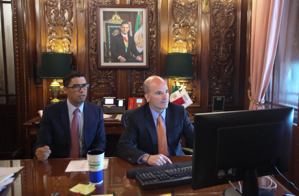 El secretario de Hacienda, José Antonio González Anaya, realizando su declaración anual.
