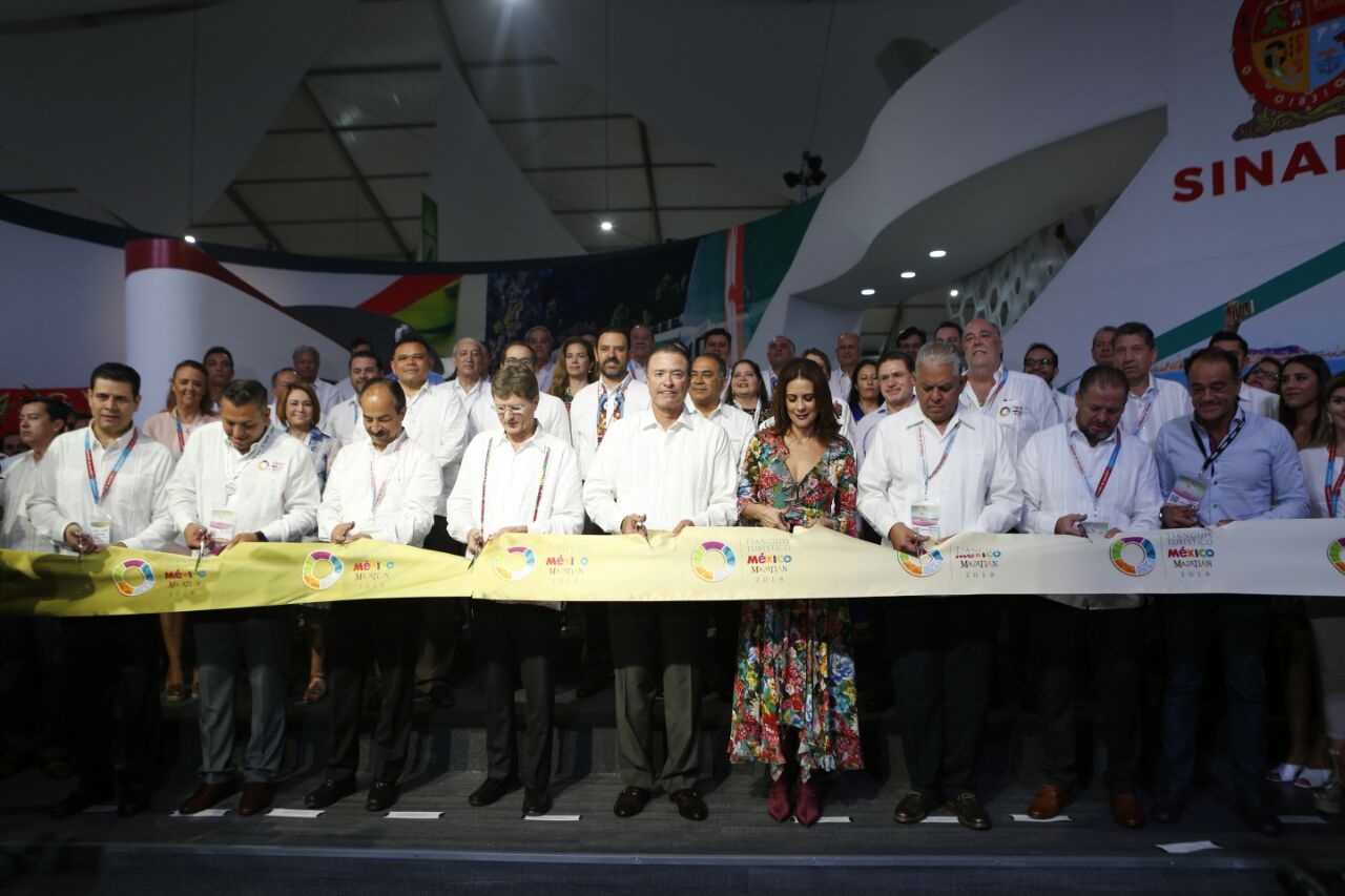 El secretario de Turismo, Enrique de la Madrid fue el encargado de cortar el listón de la inauguración del Tianguis Turístico Mazatlán 2018. 