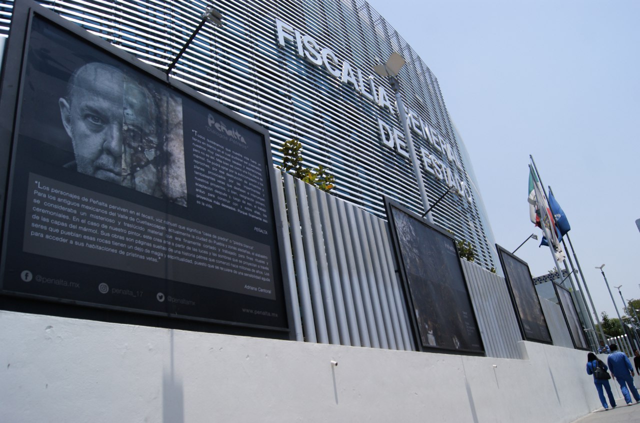 La exposición se encuentra disponible en la Fiscalía General del Estado de Puebla, ubicada en el Bulevar 5 de mayo y 31 oriente