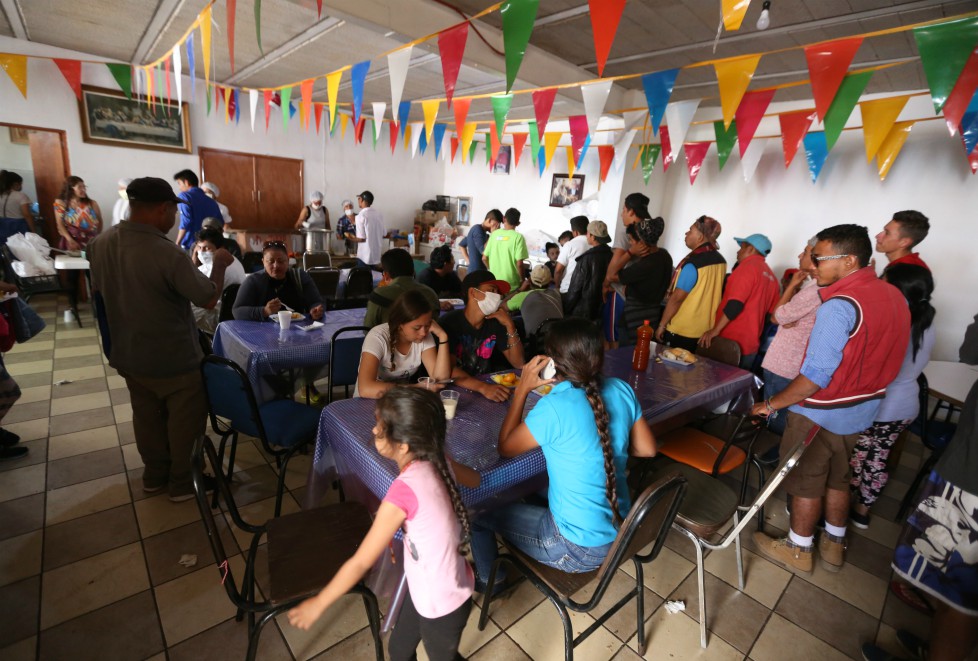 La caravana de migrantes recibió apoyo de varias instancias y dependencias de gobierno.