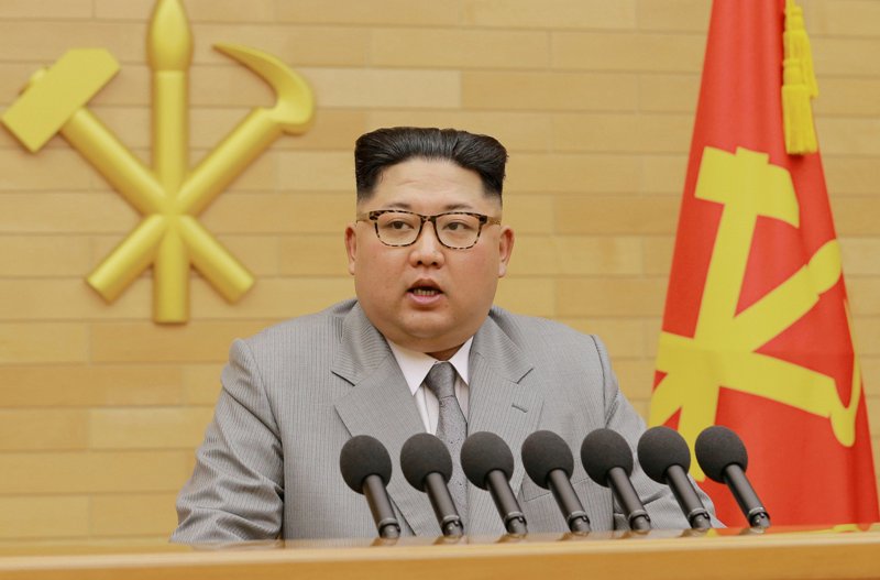 El líder norcoreano Kim Jong-un anunció la suspensión de los ensayos nucleares de Corea del Norte.