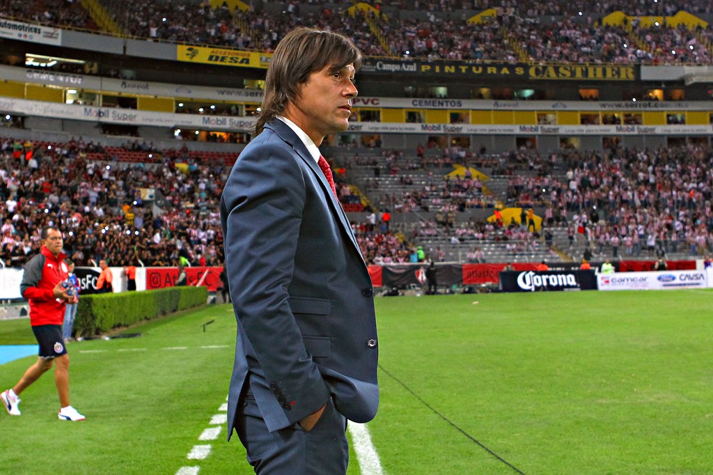 Matías Almeyda, director técnico de las Chivas