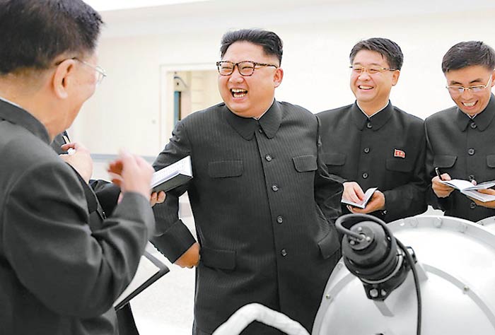 Kim Jong-un, en el poder desde 2011, alienta lo nuclear con “desarrollo”. (EFE)