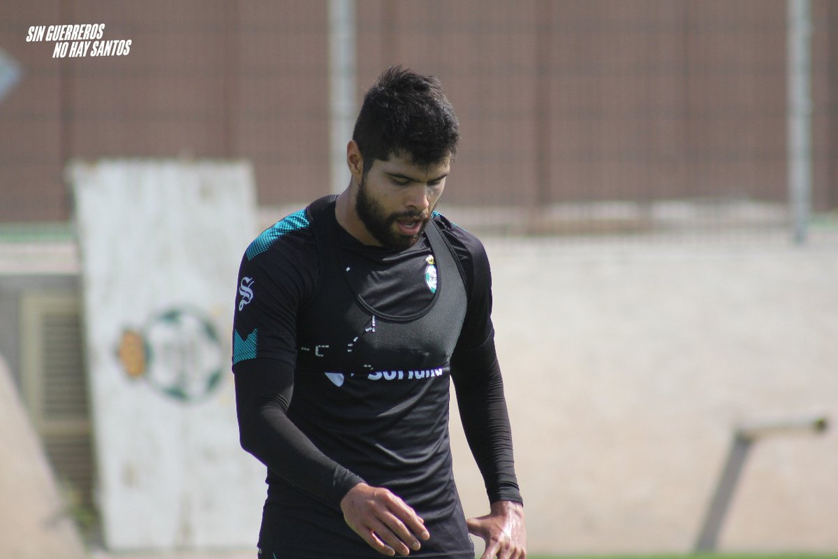 Néstor Araujo regresó a los entrenamientos con Santos (Twitter @ClubSantos)