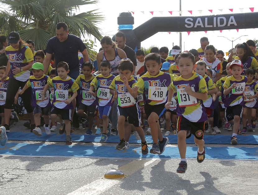 Séptima edición de la carrera atlética 'Family Fun Run' del Colegio Alemán. (Saúl González)