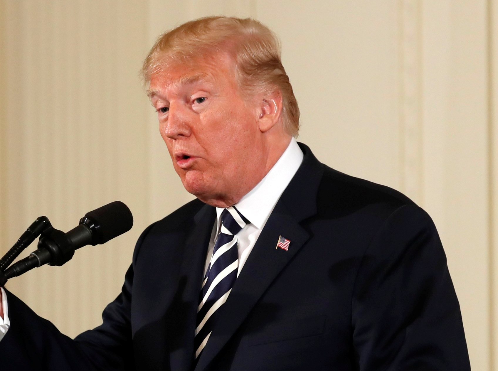 Donald Trump anunció que su secretario del Tesoro viajará a China en "pocos días". (Reuters)