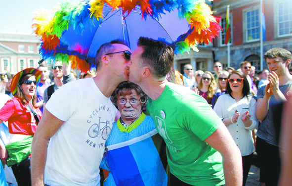 Se recomienda evitar muestras de afecto homosexuales en Rusia 2018  (AP)