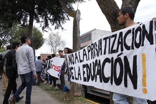 Alumnos durante las protestas en la sede de la Universiada Nacional 2018. (Claudia Aguilar)