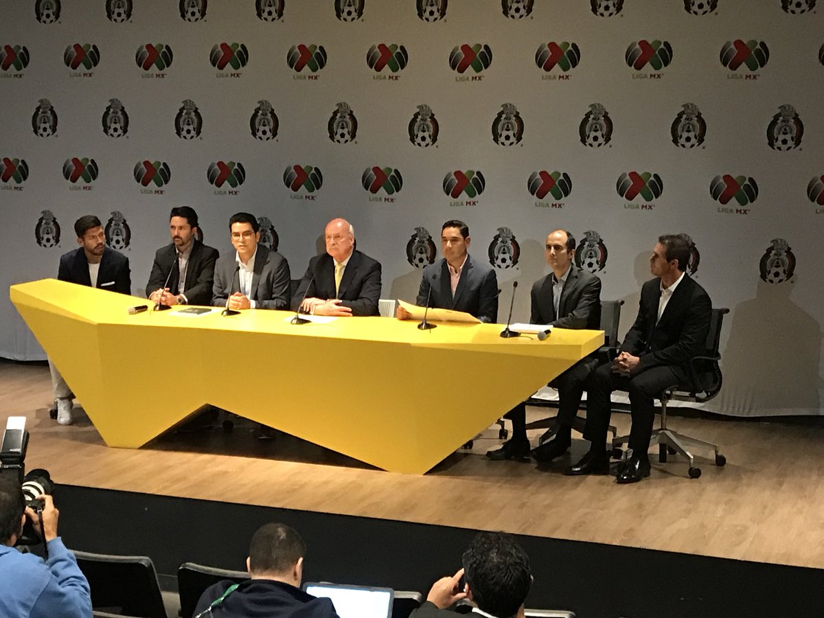 Dirigentes de la FMF e integrantes de la AMFPro en conferencia de prensa  (Twitter @FMF)