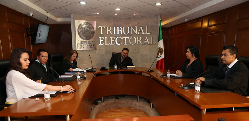 Los escaños en el Congreso local no pertenecen a ningún partido político o alguna fracción parlamentaria, aseguró el magistrado presidente  del TEEH. 