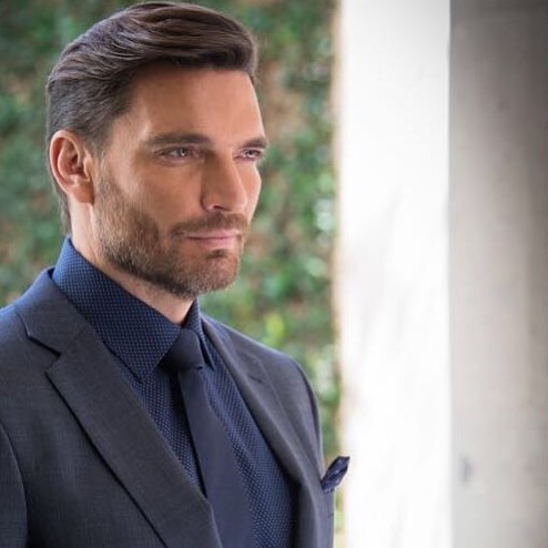 (Especial) Julián Gil.