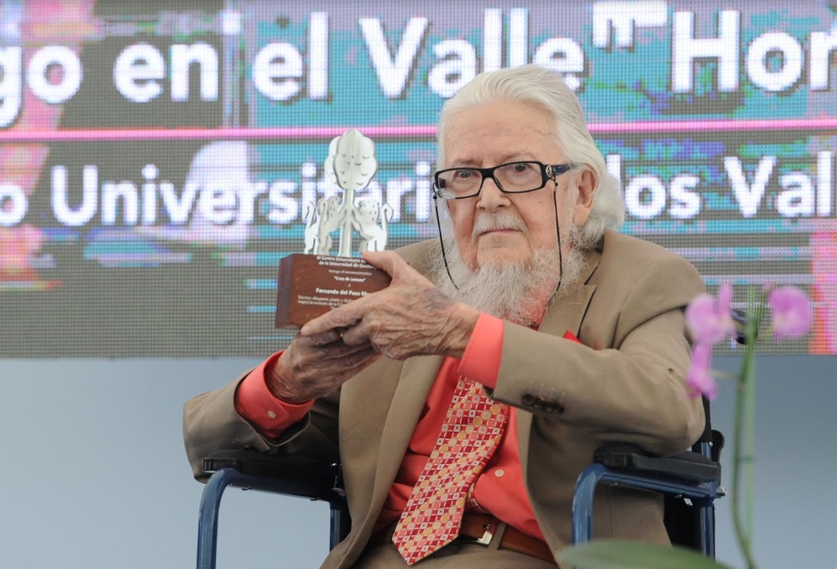 Fernando Del Paso repudia desaparición de jóvenes