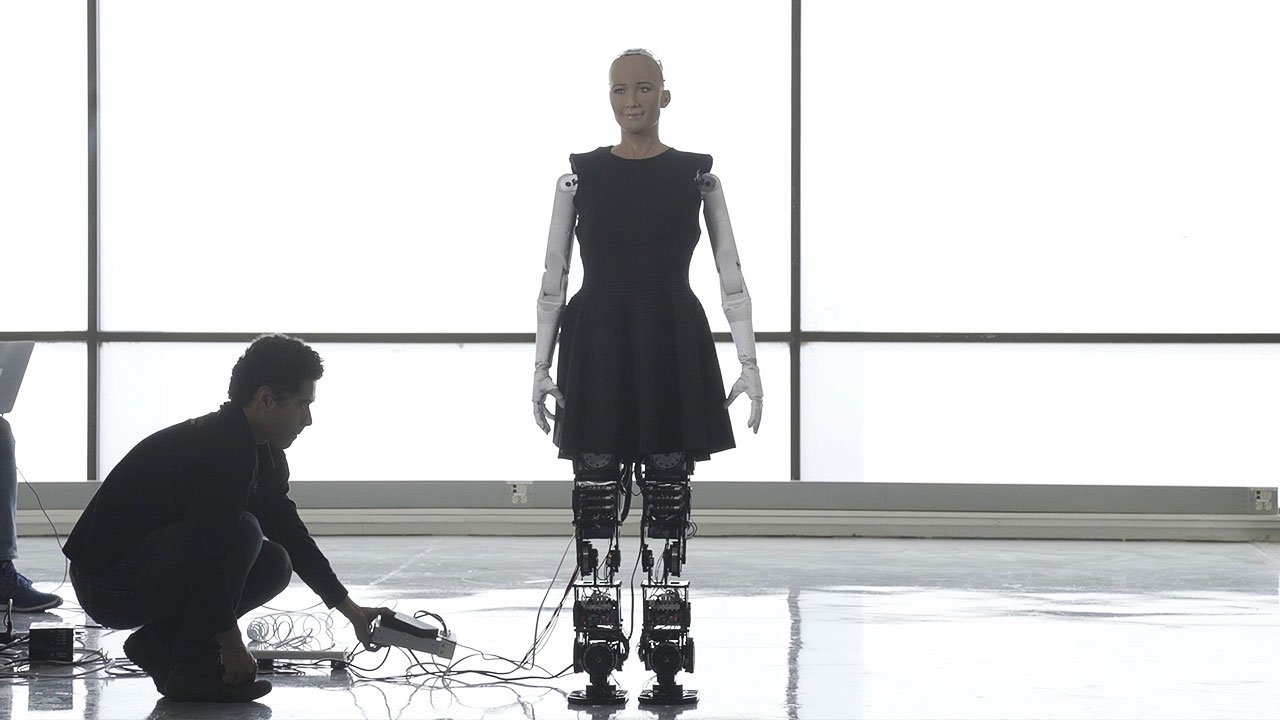 Sophia, la robot, iba a estrenar su nuevo par de piernas robóticas. (Foto: Fortune)