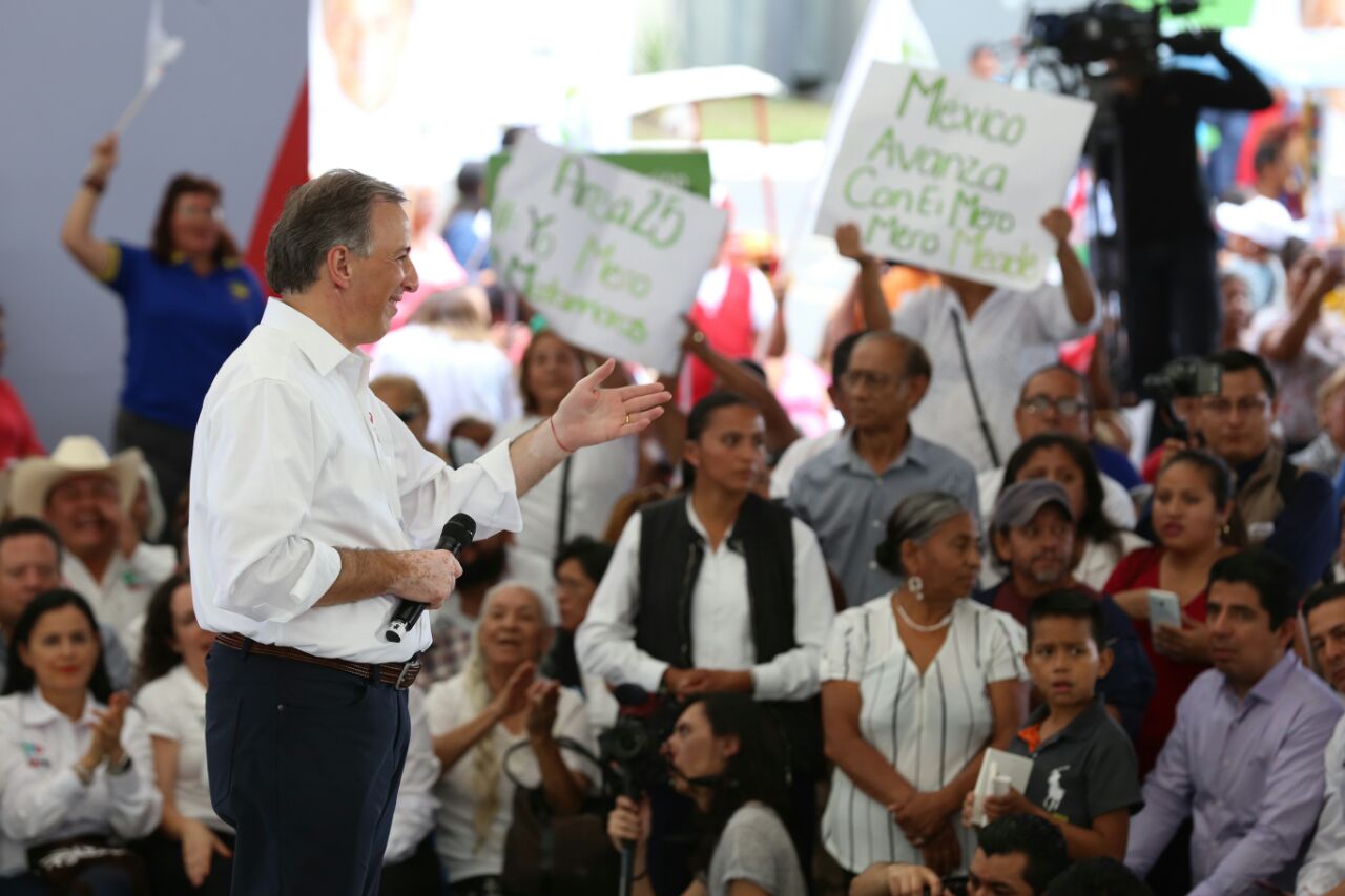 Meade defendió la estrategia de su partido en los nuevos spots.