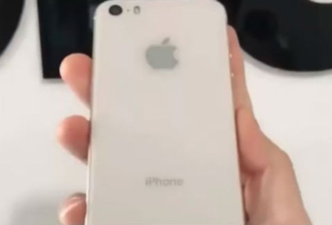 Una de las imágenes del supuesto nuevo iPhone SE 2. (Especial)