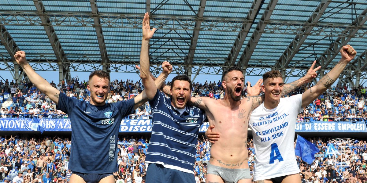 Empoli celebra en calzones su regreso a Primera División en Italia (Twitter @EmpoliCalcio )