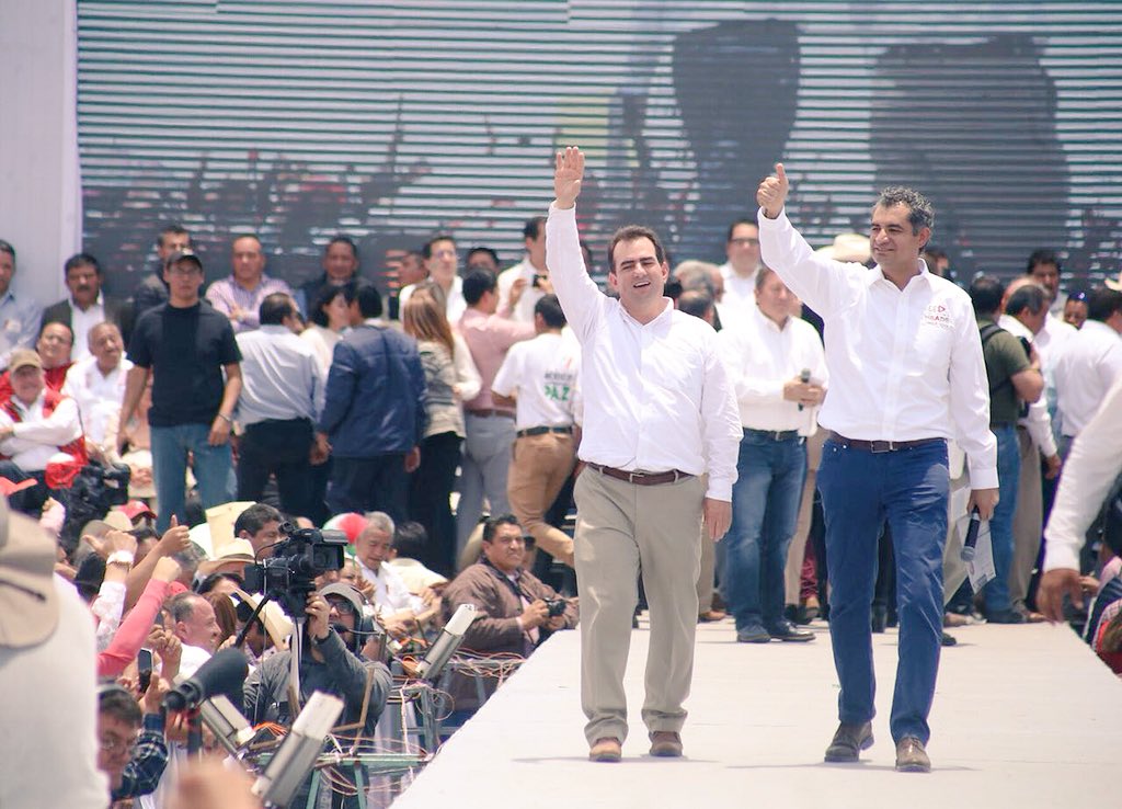 El candidato del PRI al gobierno de Veracruz, José Francisco Yunes, y el líder del partido, Enrique Ochoa Reza.