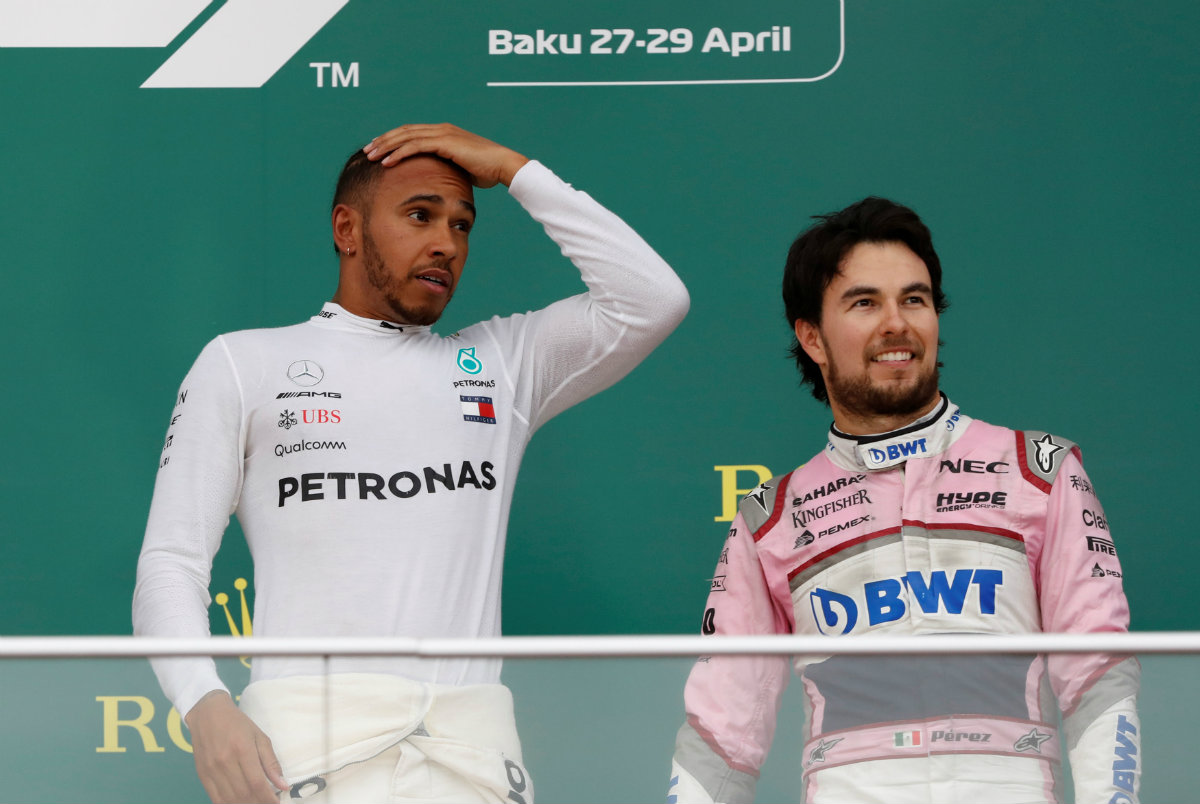 Lewis Hamilton ganó el Gran Premio de Azerbaiyán, 'Checo' Pérez terminó en tercer lugar (Reuters)