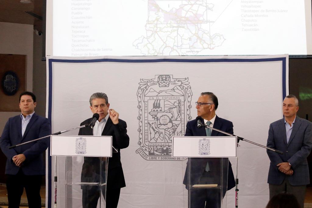 Diódoro Carrasco; Secretario General de Gobierno, Víctor Carrancá; Fiscal General y Jesús Morales; Secretario de Seguridad Pública, ofrecieron rueda d