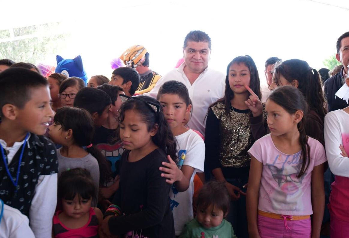 Estuvo en el festejo en la colonia Evaristo Pérez Arreola al oriente de la ciudad de Saltillo. (Especial)