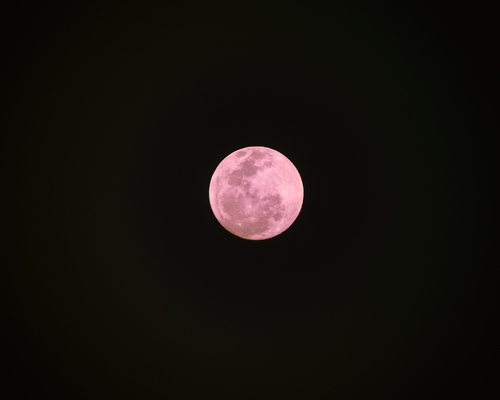 Tradicionalmente, la 'Luna rosa' es la primera después del equinoccio de primavera.