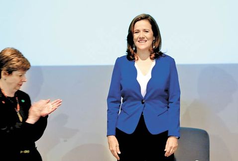 La abanderada independiente, Margarita Zavala, acudió al Museo Memoria y Tolerancia a firmar el proyecto. (Nelly Salas)
