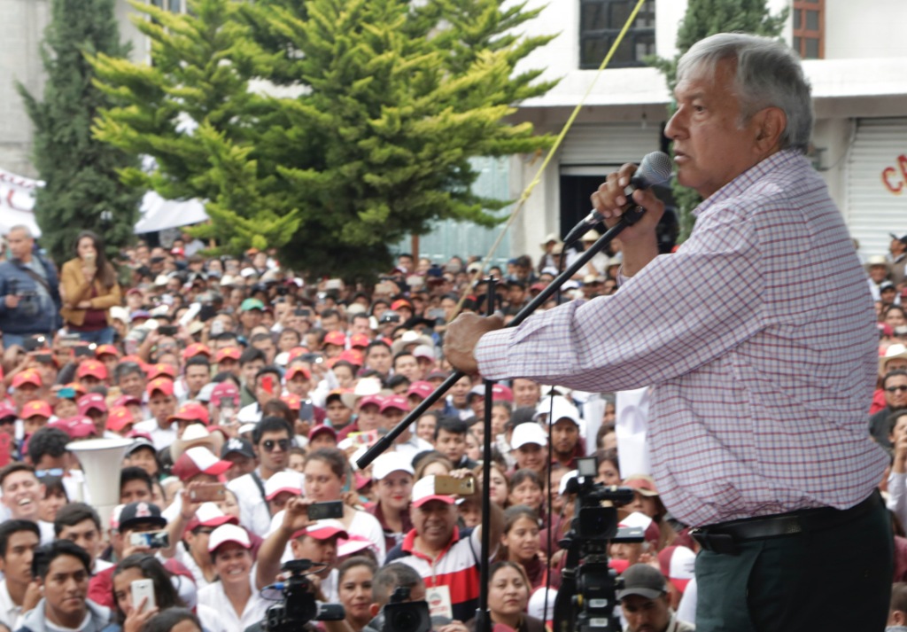 Andrés Manuel López Obrador, precandidato presidencial de Morena.
