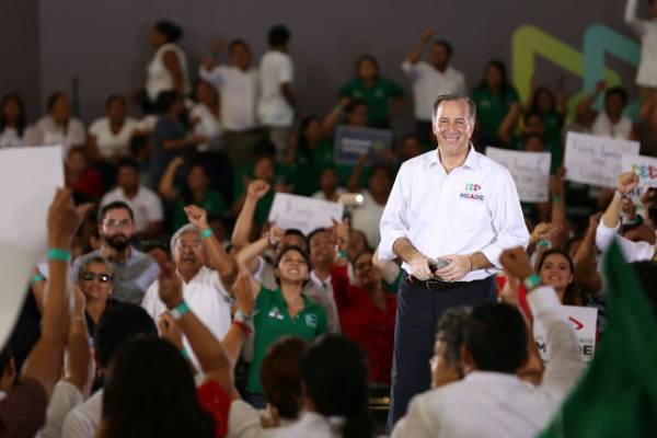 José Antonio Meade en un evento con militantes del PRI y el Verde en Quintana Roo.