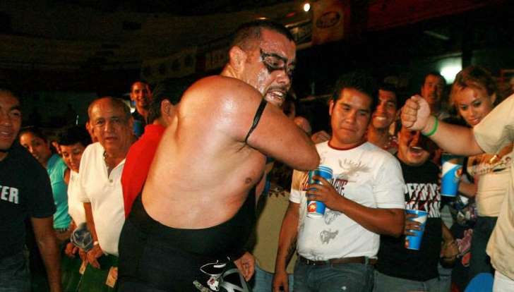 Murió Universo 2000