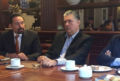 La policía comunitaria tiene una capacidad de respuesta de fuego, igual o superior que los grupos policiacos del gobierno del estado, dijo Marco Anton