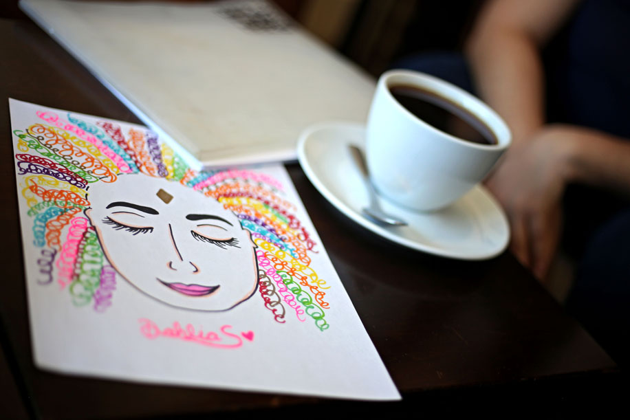 Se busca conectar a la persona con su "yo" artístico.