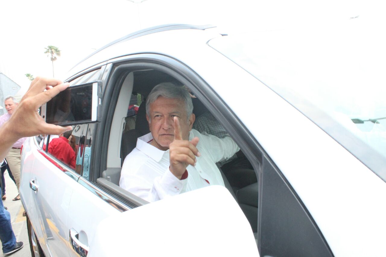 Arribo del candidato Presidencial Andrés Manuel López Obrador.