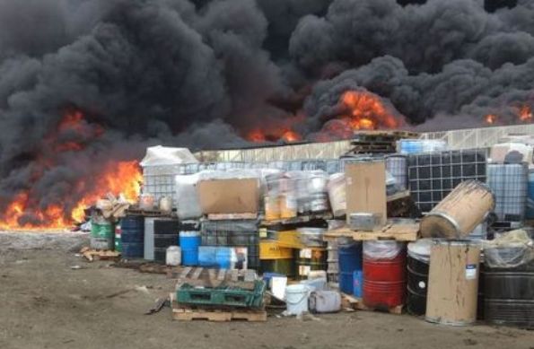Incendio de residuos peligrosos en la empresa Tersa.